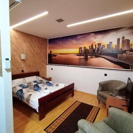 Fun Rooms Sobe Prenociste Borca Exterior foto