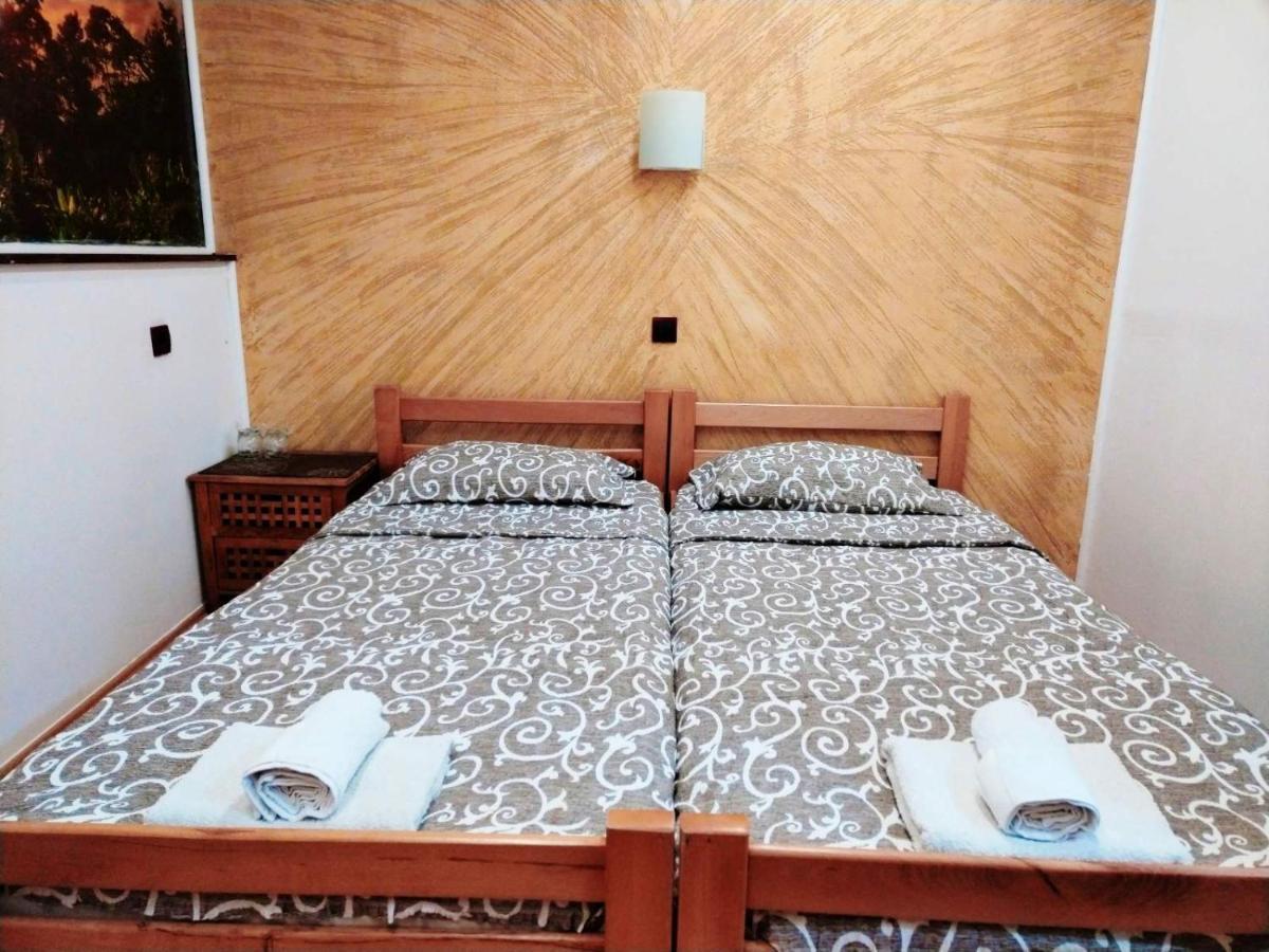 Fun Rooms Sobe Prenociste Borca Exterior foto