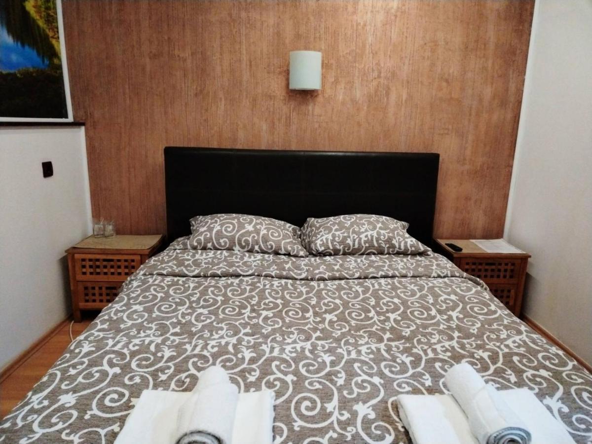 Fun Rooms Sobe Prenociste Borca Exterior foto
