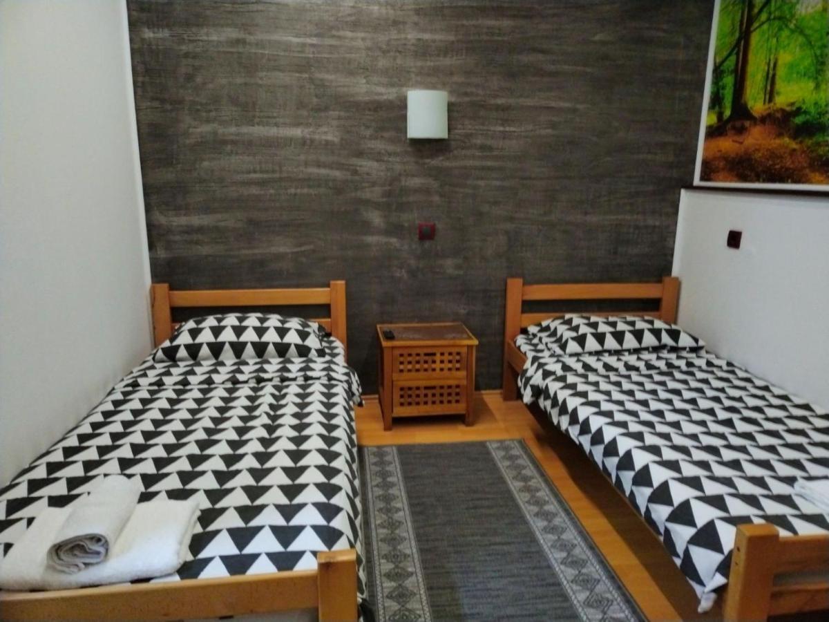 Fun Rooms Sobe Prenociste Borca Exterior foto