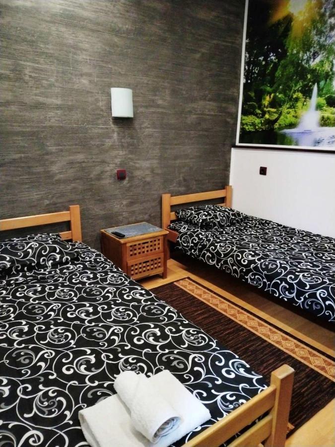 Fun Rooms Sobe Prenociste Borca Exterior foto