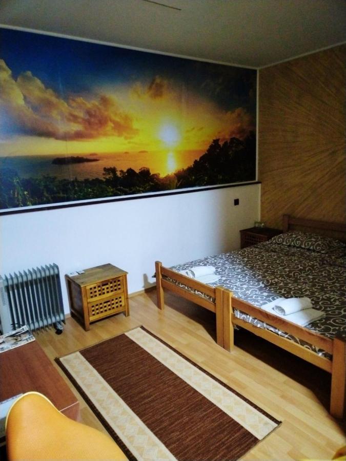 Fun Rooms Sobe Prenociste Borca Exterior foto