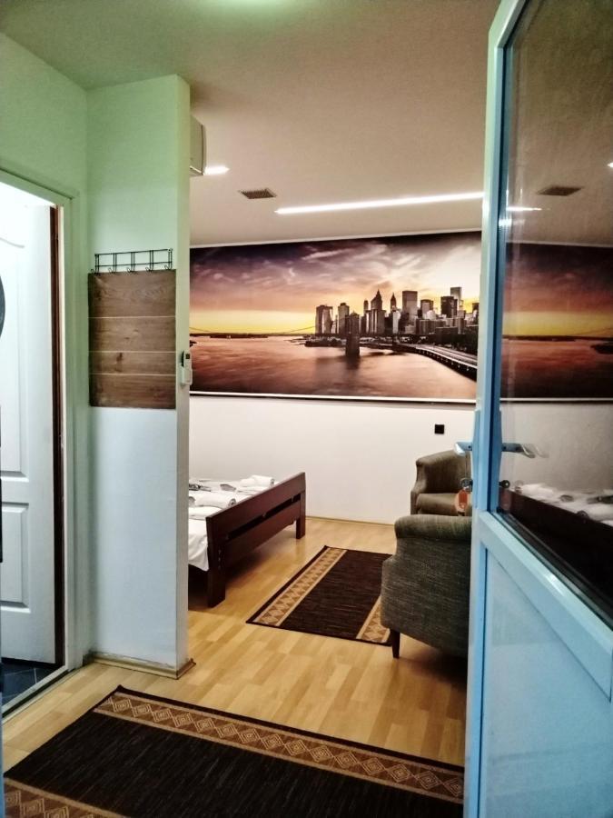 Fun Rooms Sobe Prenociste Borca Exterior foto