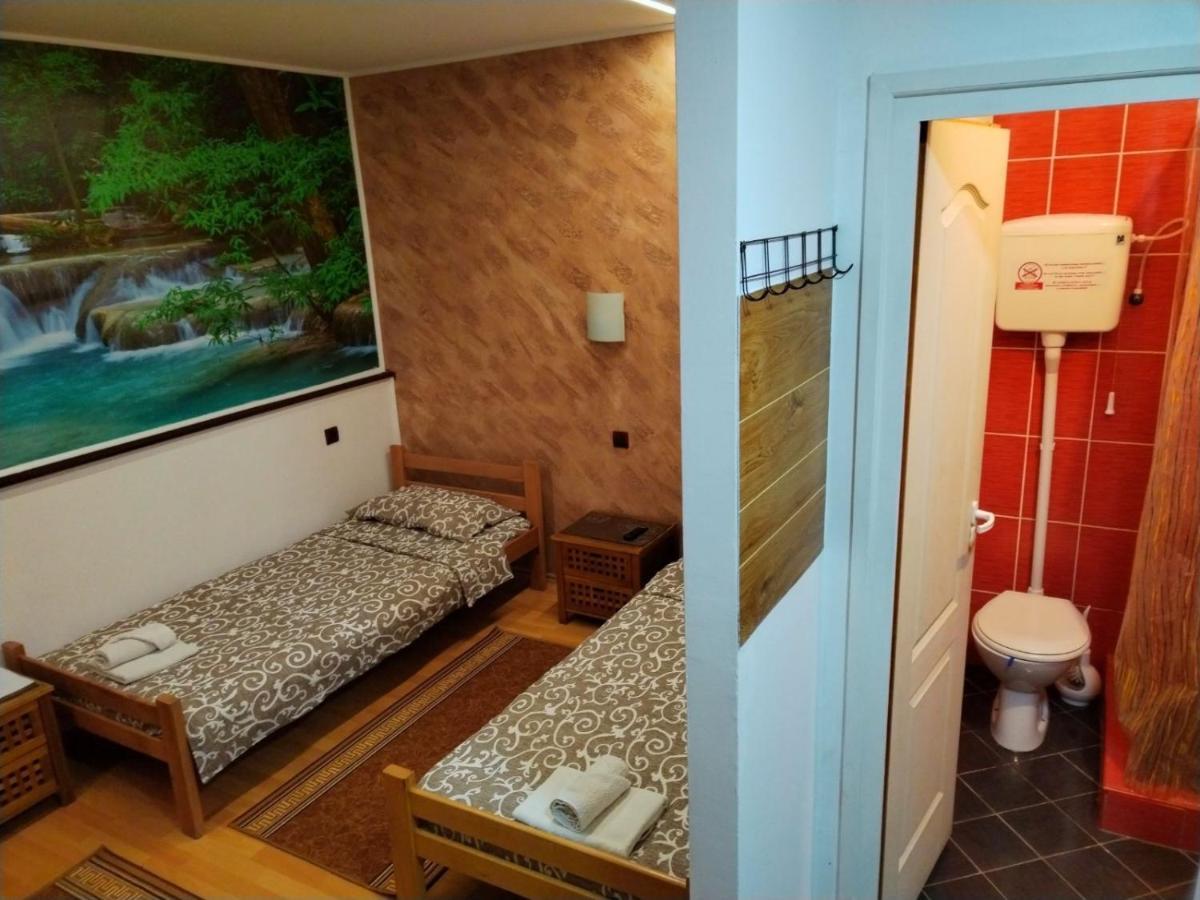 Fun Rooms Sobe Prenociste Borca Exterior foto